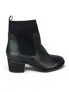 Lucky Brand Women's 6B Sabrina Leather Gored Pull on Bootie Boot Black New/Sampl